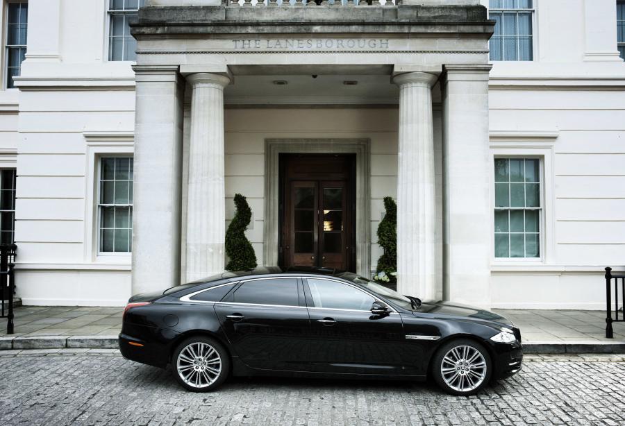  Jaguar XJ Saloon 2011 года  (фото 3 из 6)